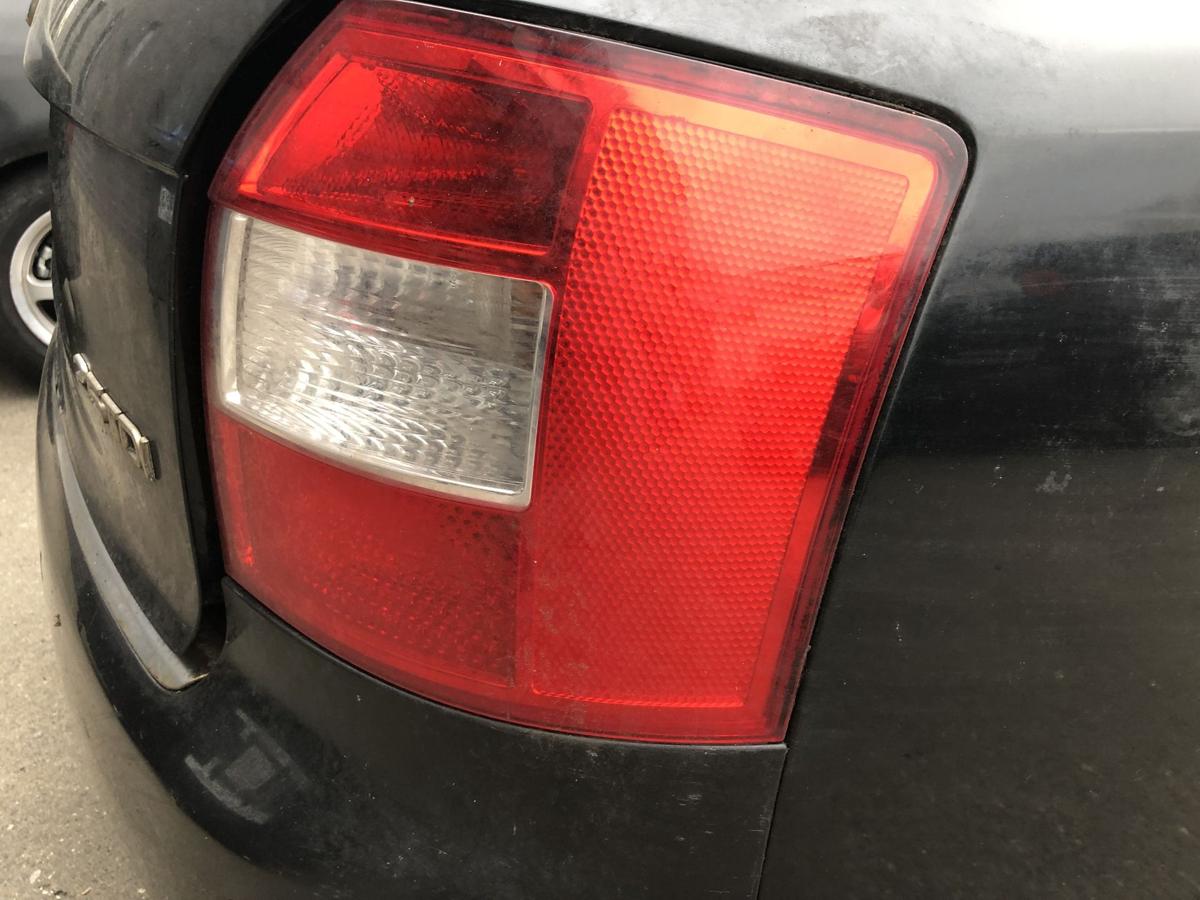 Audi A4 8E B6 Avant R&uuml;ckleuchte rechts R&uuml;cklicht Heckleuchte Kombi Schlusslicht