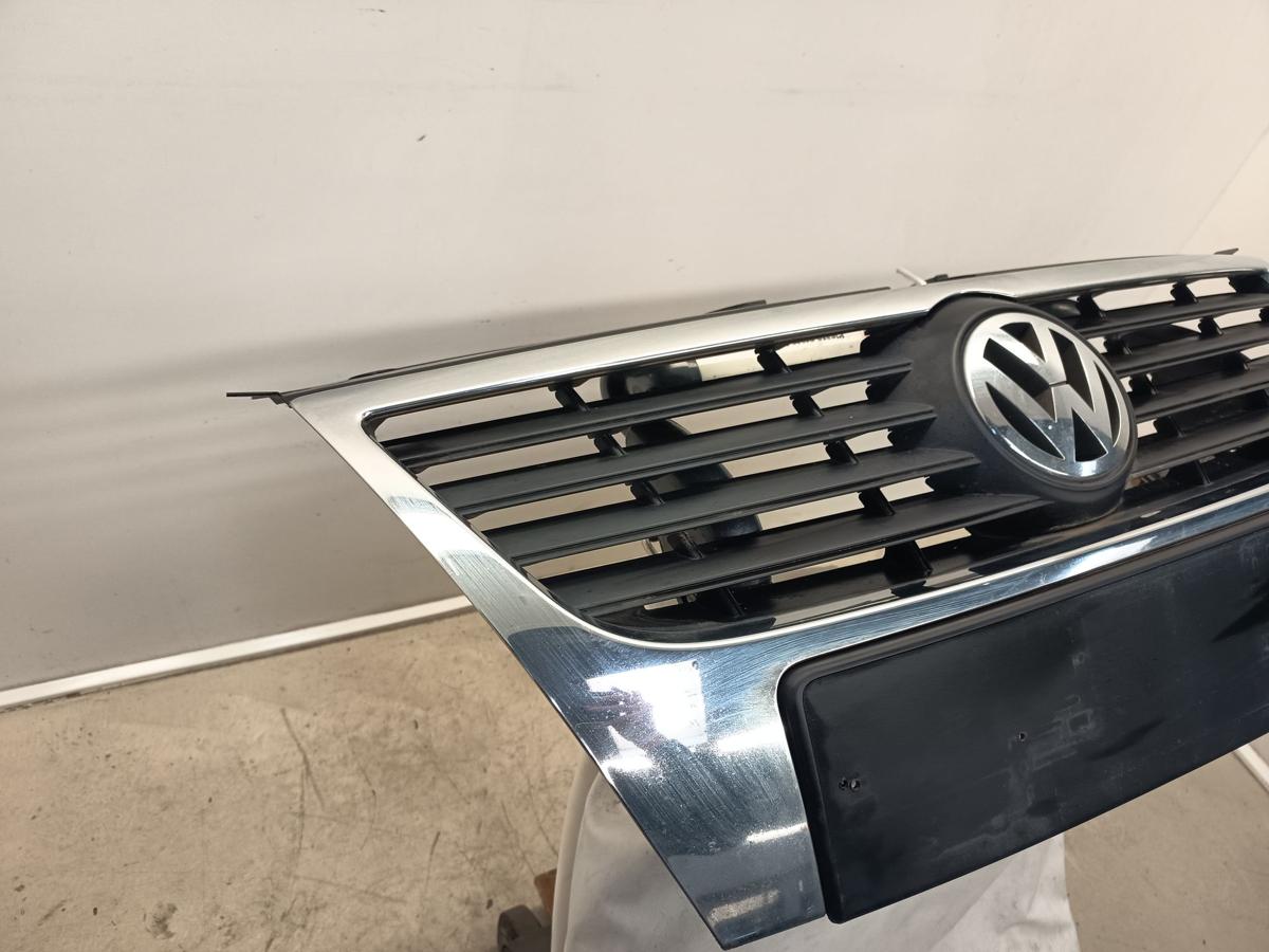 VW PASSAT 3C Variant Bj 2007 original Kühlergrill Grill mit Emblem