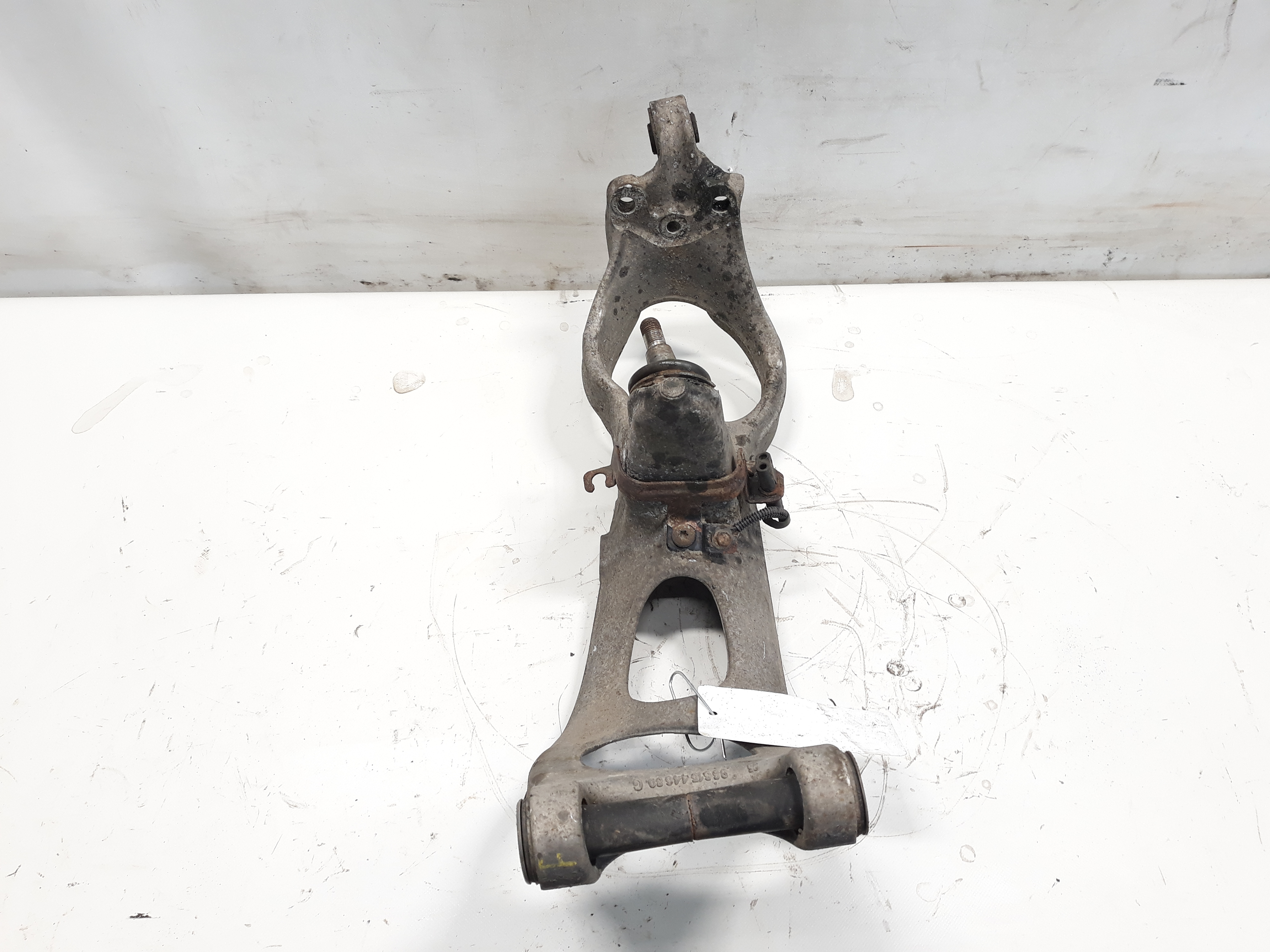 Peugeot 407 Coupe Bj.2006 original Halter Achsschenkel vorn links