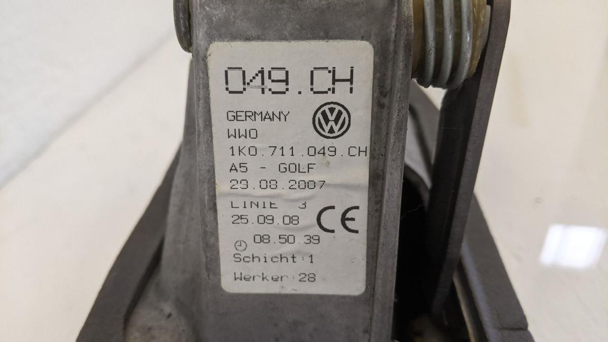 Schaltkulisse Schaltgestänge Schaltbock Schaltbetätigung VW Golf V 5 1K