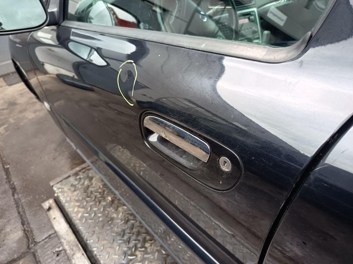 Volvo V70 II original Tür vorn links Fahrer 452 Saphirschwarz Bj 2005