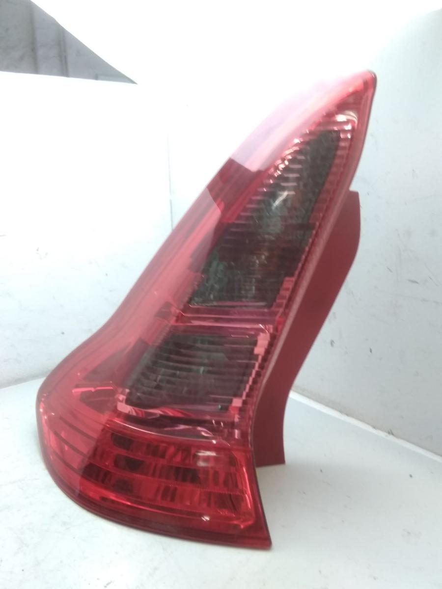 Citroen C4 BJ2006 Rückleuchte Schlussleuchte links 9646801777 3-türig