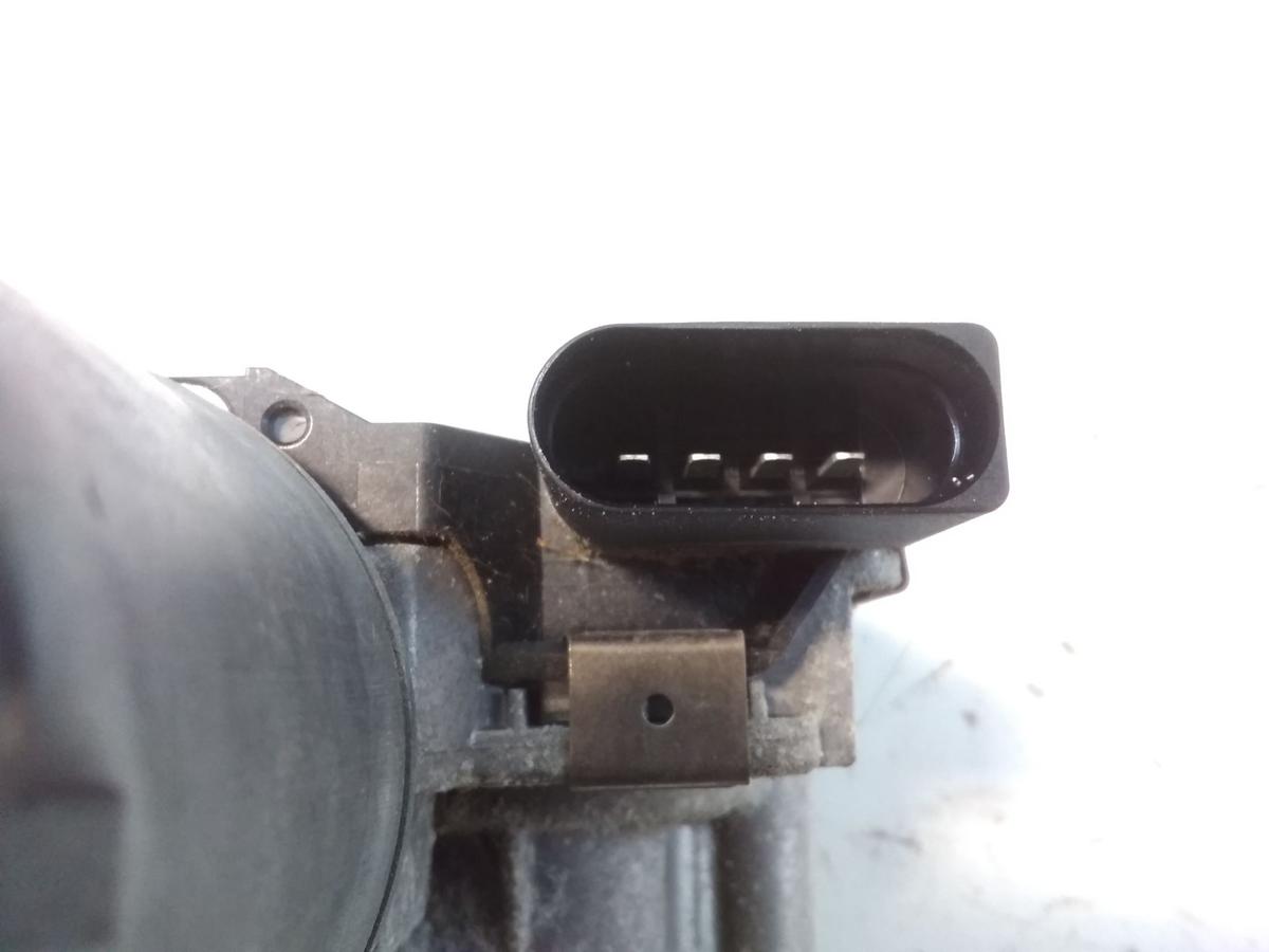 Ford Focus 3 Facelift original Wischermotor vorn rechts Bj.2015