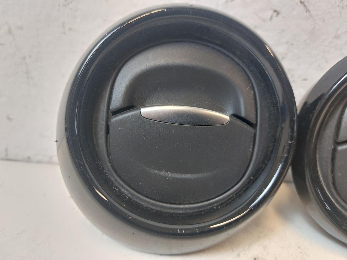 Renault Clio IV X98 TCe90 Satz Luftd&uuml;sen au&szlig;en links und rechts Armaturenbrett