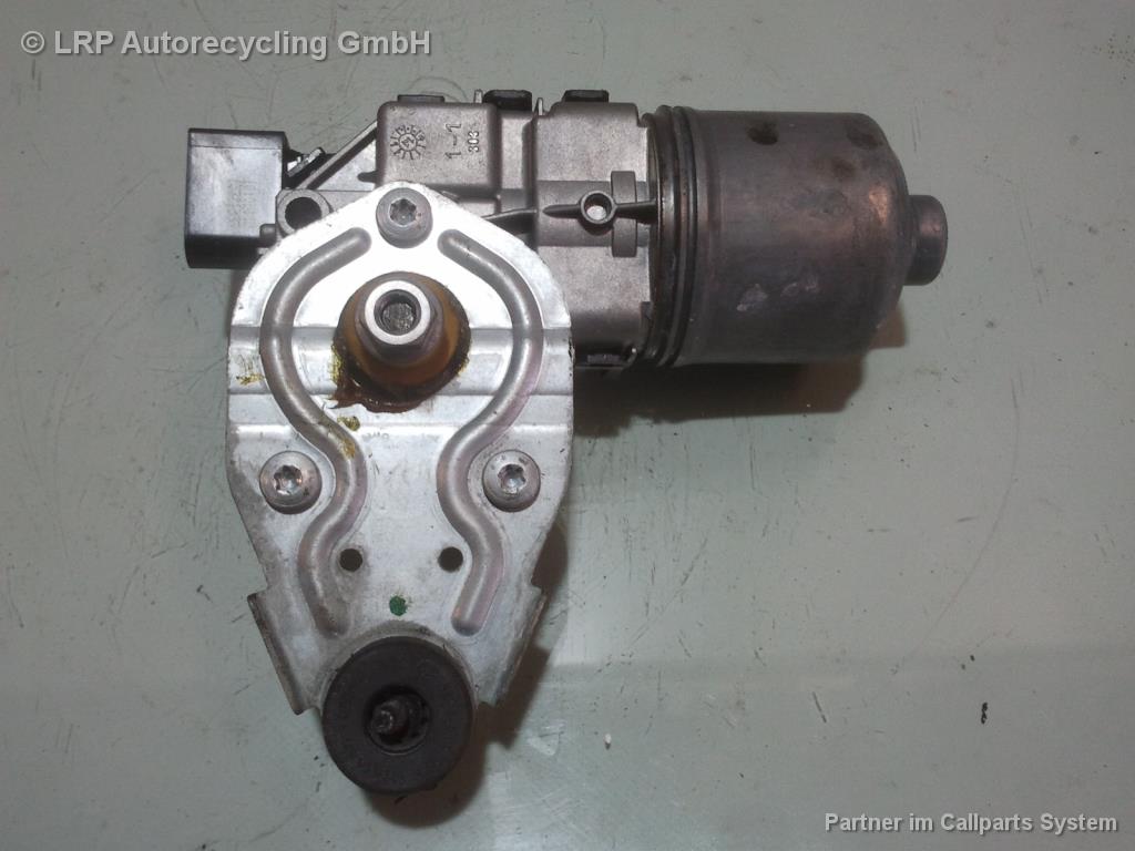 VW UP original Wischermotor vorn 6R1955119A 03901241566 BOSCH BJ2015