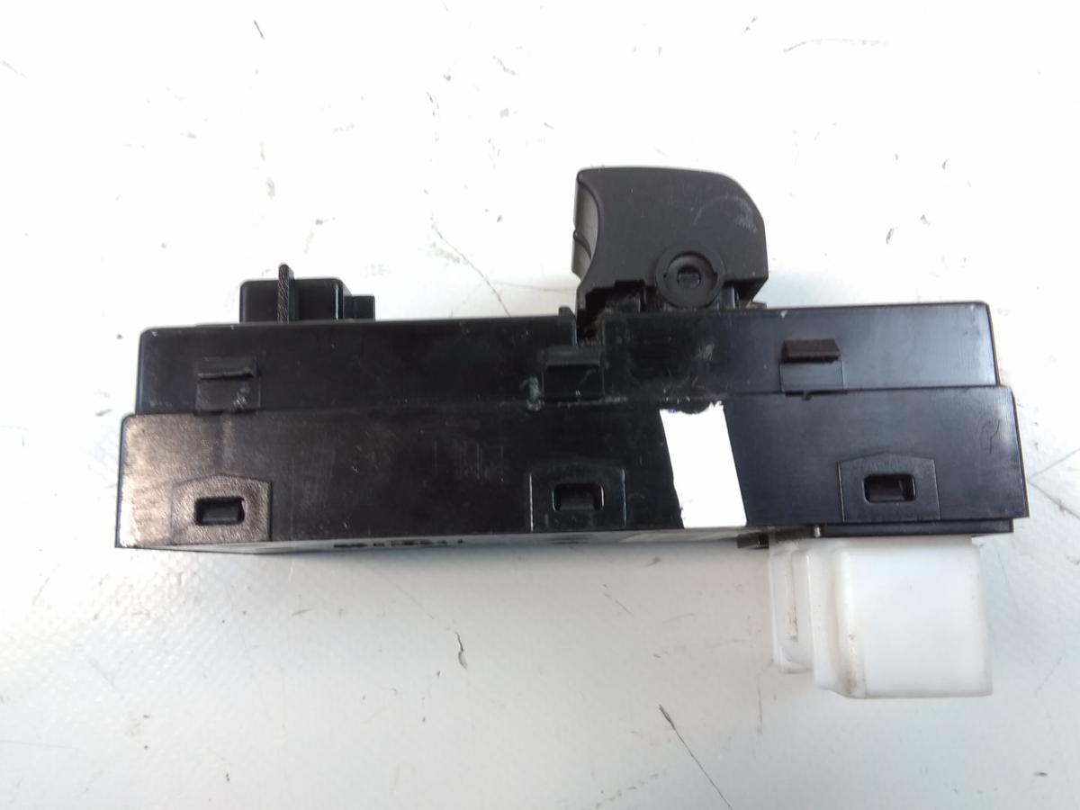 Kia Ceed ED original Schalter elektrische Fensterheber Tür vorn links 935701H020
