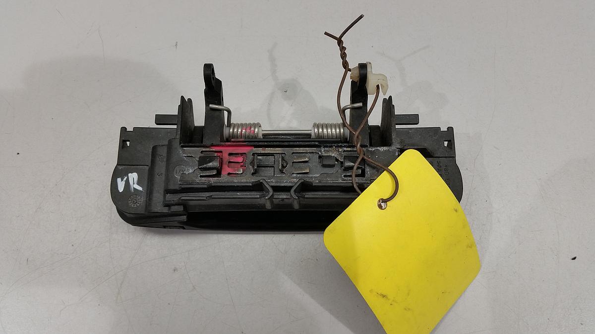 Audi A4 8E B7 BJ 2007 Griff Türgriff Türaußengriff vorn rechts