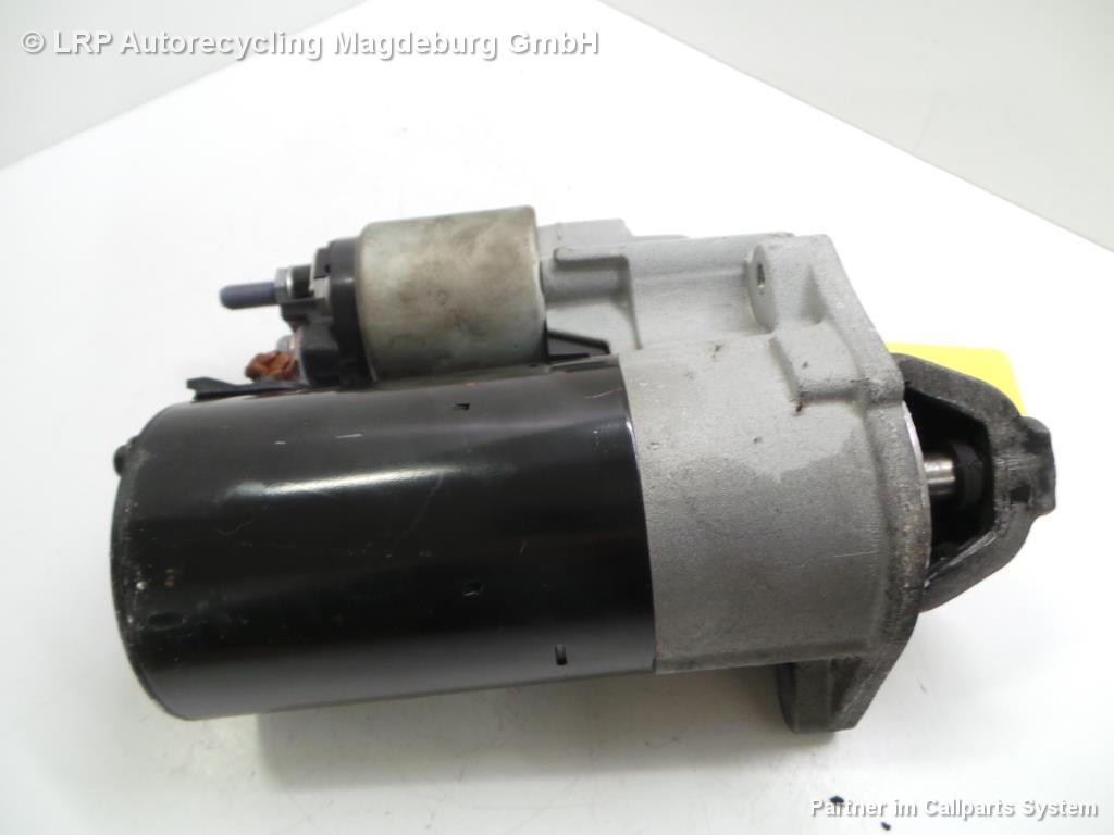 Ford KA RU8 Bj.2011 Anlasser Starter Schaltgetriebe 51873926 Bosch 0001137012