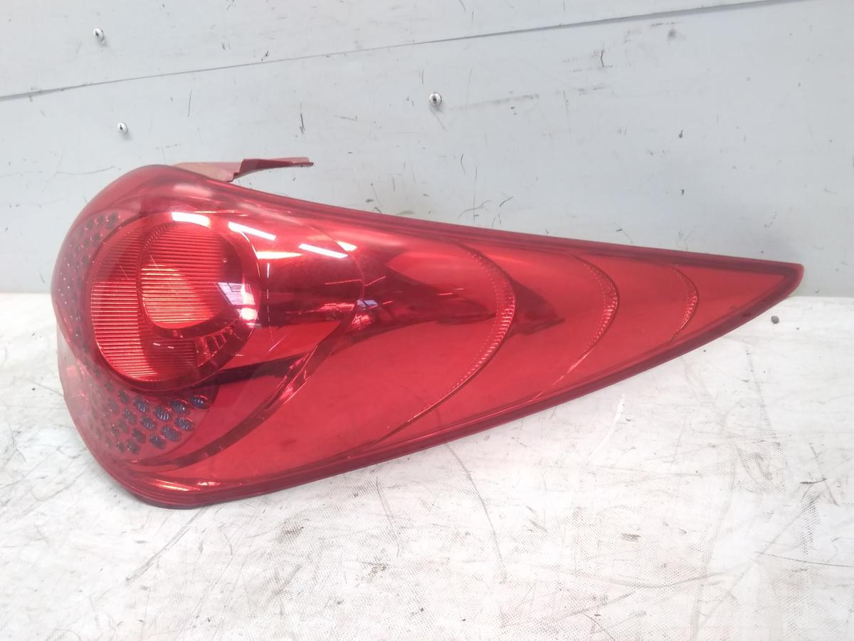 Peugeot 207 SW original R&uuml;ckleuchte Heckleuchte Schlussleuchte rechts rot BJ2009