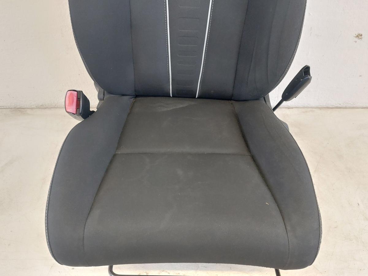 Renault Megane III 3 Sitz vorn links Fahrersitz Stoff mit Heizung Stoffsitz