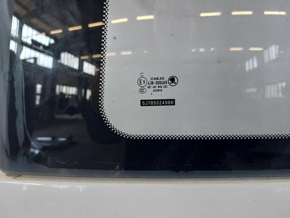 Skoda Roomster Praktik 5J Heckklappe mit Scheibe o. Heizung LF9E wei&szlig; Dellen