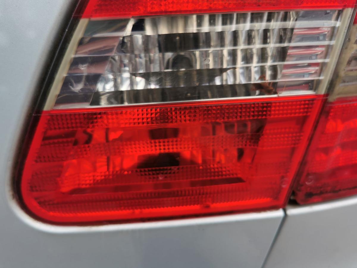 Mercedes B Klasse 245 Rückleuchte Schlussleuchte Rücklicht hinten innen rechts