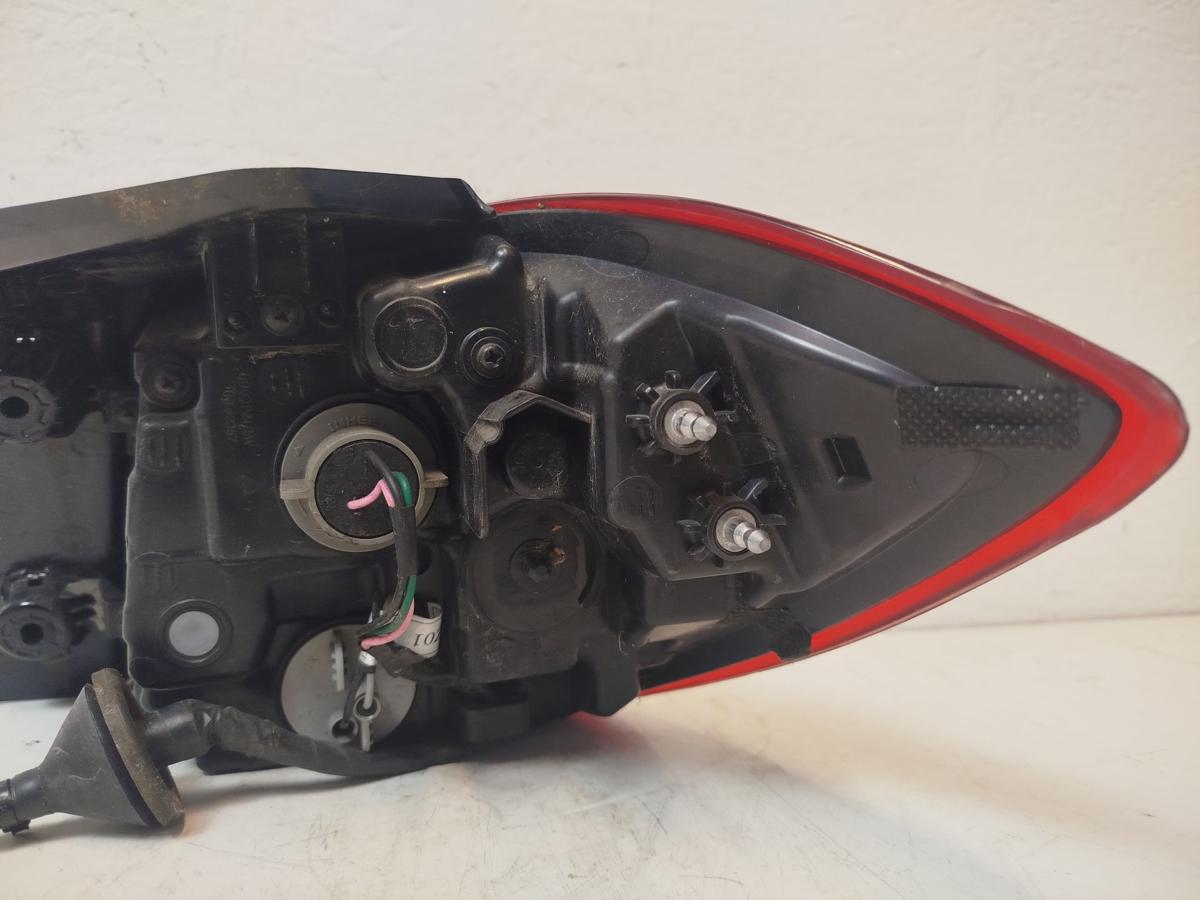 Hyundai i30 PD Mild Hybrid R&uuml;ckleuchte links R&uuml;cklicht au&szlig;en links Heckleuchte