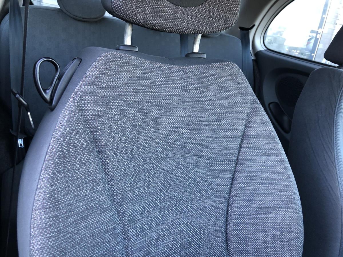Nissan Micra K12 Sitz vorn rechts Beifahrersitz vom 3 türer Stoffsitz Autositz