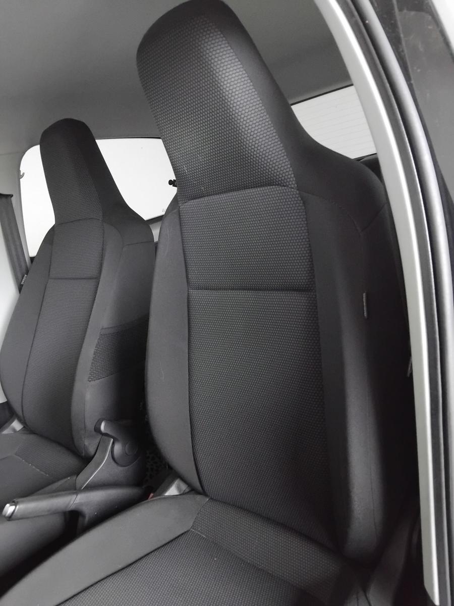 Skoda Citigo orig Sitz vorn links Fahrersitz Stoff beheizt 5t&uuml;rig BJ2013