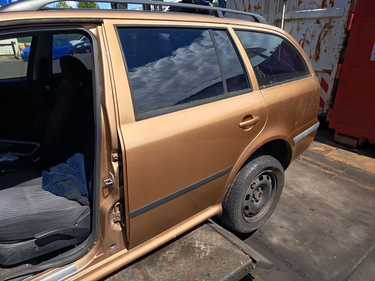 Skoda Octavia Combi 1U original T&uuml;r hinten links Fond Roh F8G Atamacabeige Bj 01