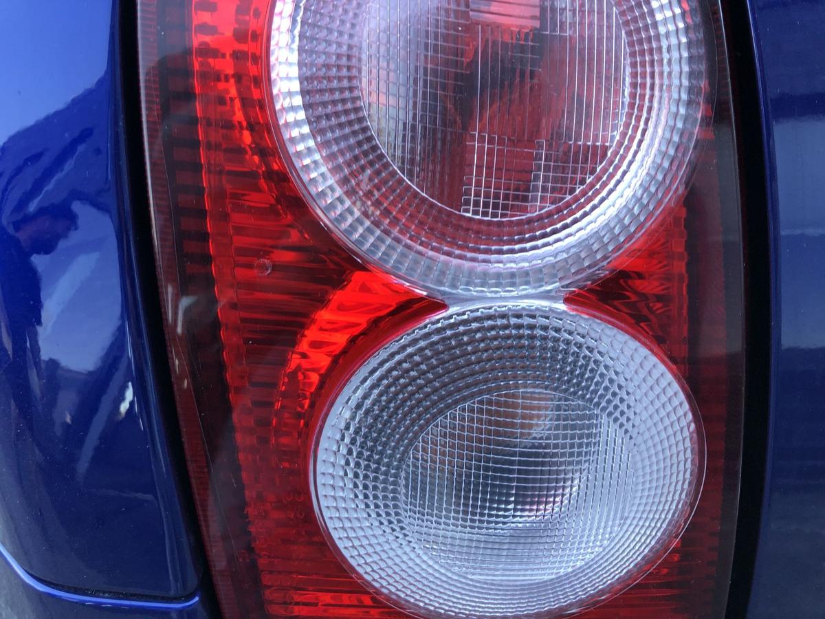Nissan Micra K12 Rückleuchte links Rücklicht Heckleuchte Schlusslicht