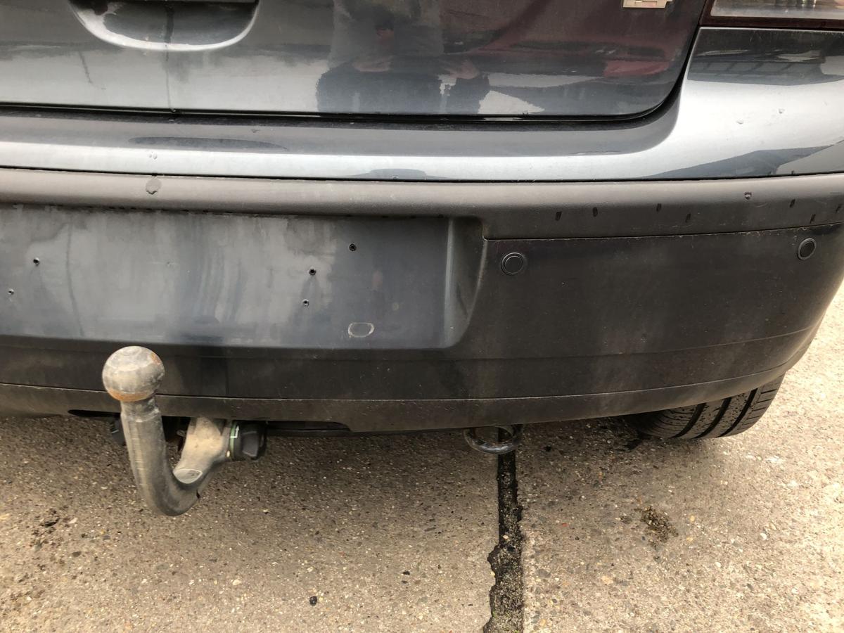 VW Polo 9N3 Sto&szlig;f&auml;nger hinten Hecksch&uuml;rze mit PDC LC7V grau f&uuml;r 3 und 5 t&uuml;rer