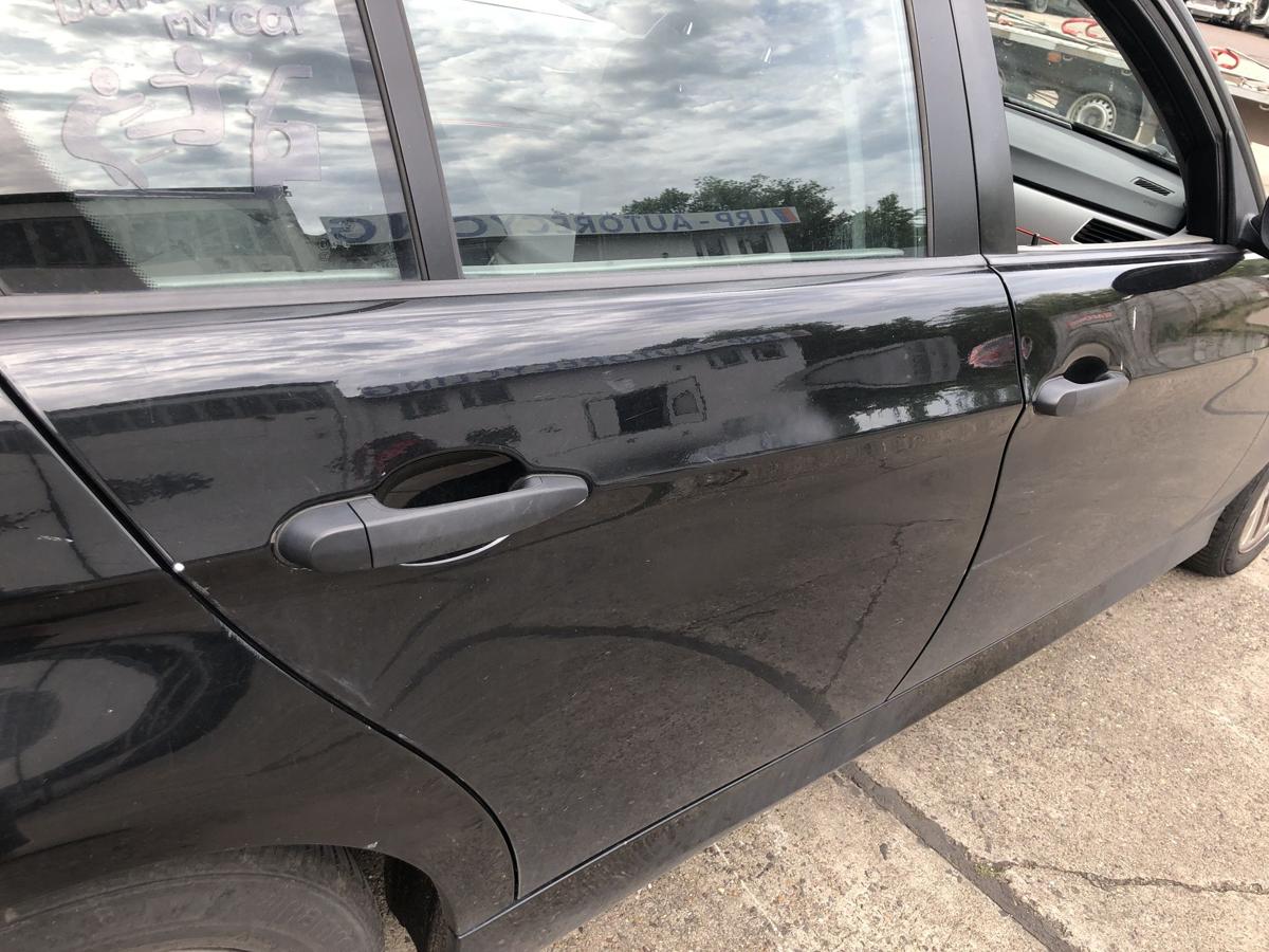 BMW 3er E90 Tür hinten rechts Limo Roh schwarz II 668 Fondtür leicht Beschädigt