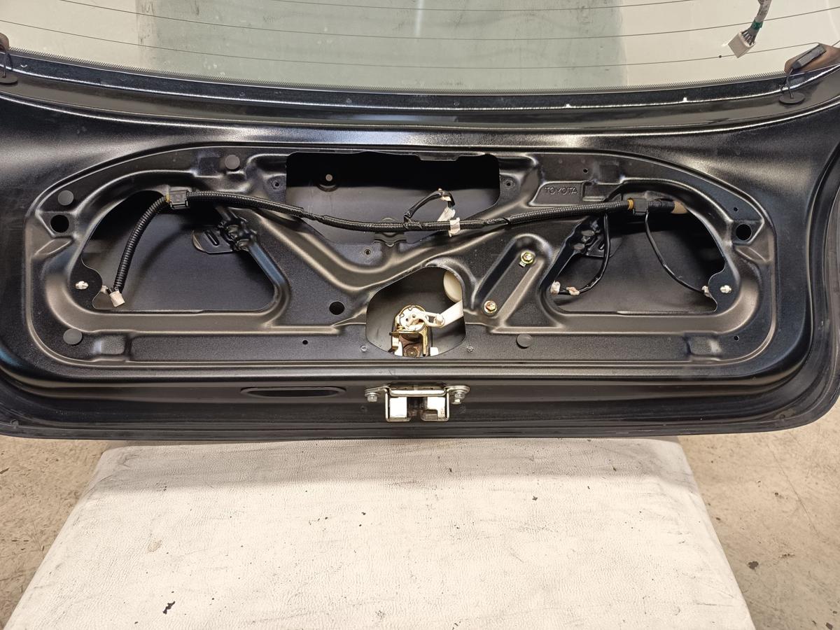 Toyota Yaris P10 original Heckklappe mit Scheibe (Roh) 209 Mysticschwarz Bj 2000