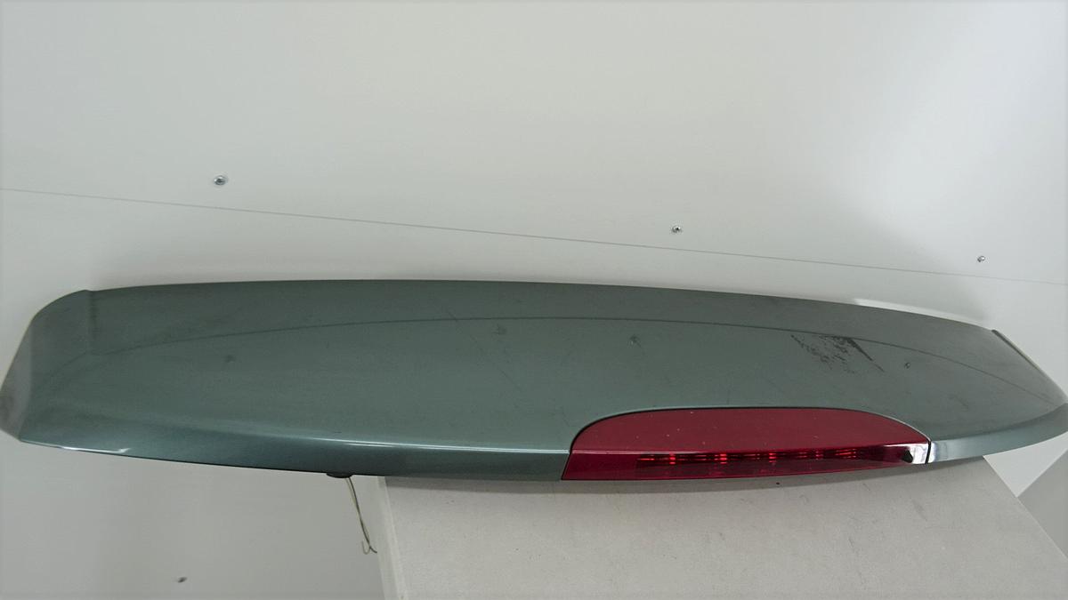 Renault Clio III Grandtour Bj2008 Spoiler Heckklappe in TED97 Grün 8200883016