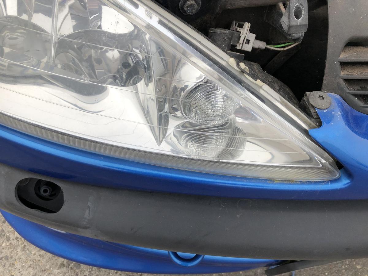 Peugeot 206CC Typ 2D Scheinwerfer vorn rechts Hauptscheinwerfer Valeo Lampe