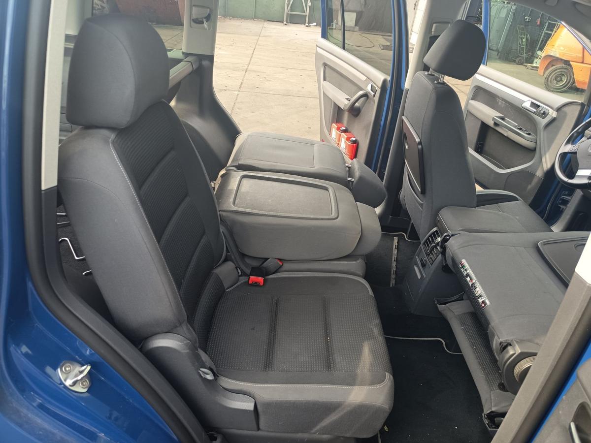 VW Touran GP 1T Einzelsitz hinten rechts Reihe 2 Stoff schwarz/anthrazit Bj 2009