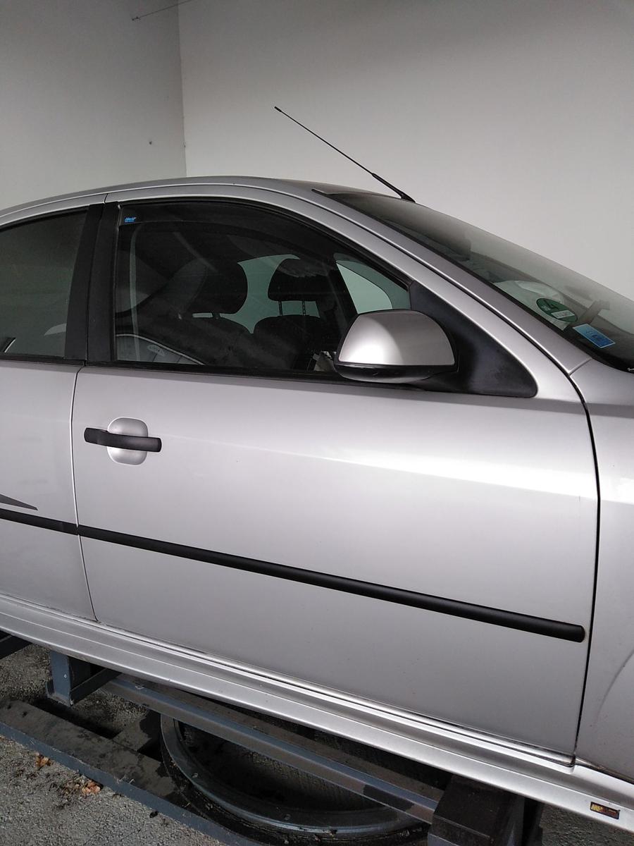 Ford Mondeo 3 Tür vorn rechts Beifahrertür kristallsilbermetallic Bj.2002