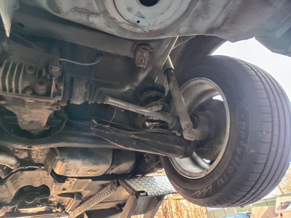 BMW 3er E36 Compact Bj 1997 original Hinterachse Tr&auml;ger hinten 1,6L 75KW