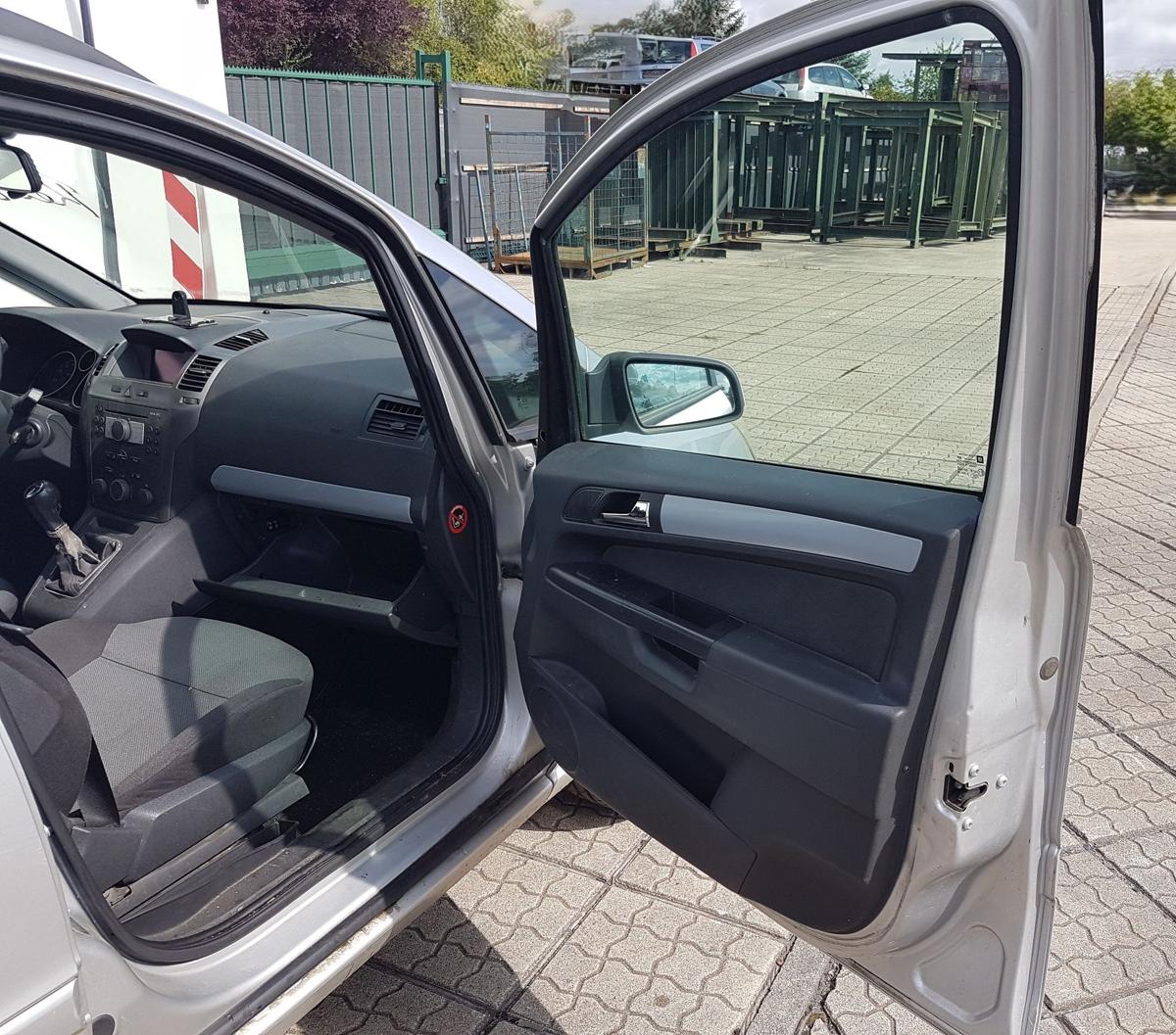 Opel Zafira B T&uuml;r vorn rechts in 2AU Starsilber III Bj2006