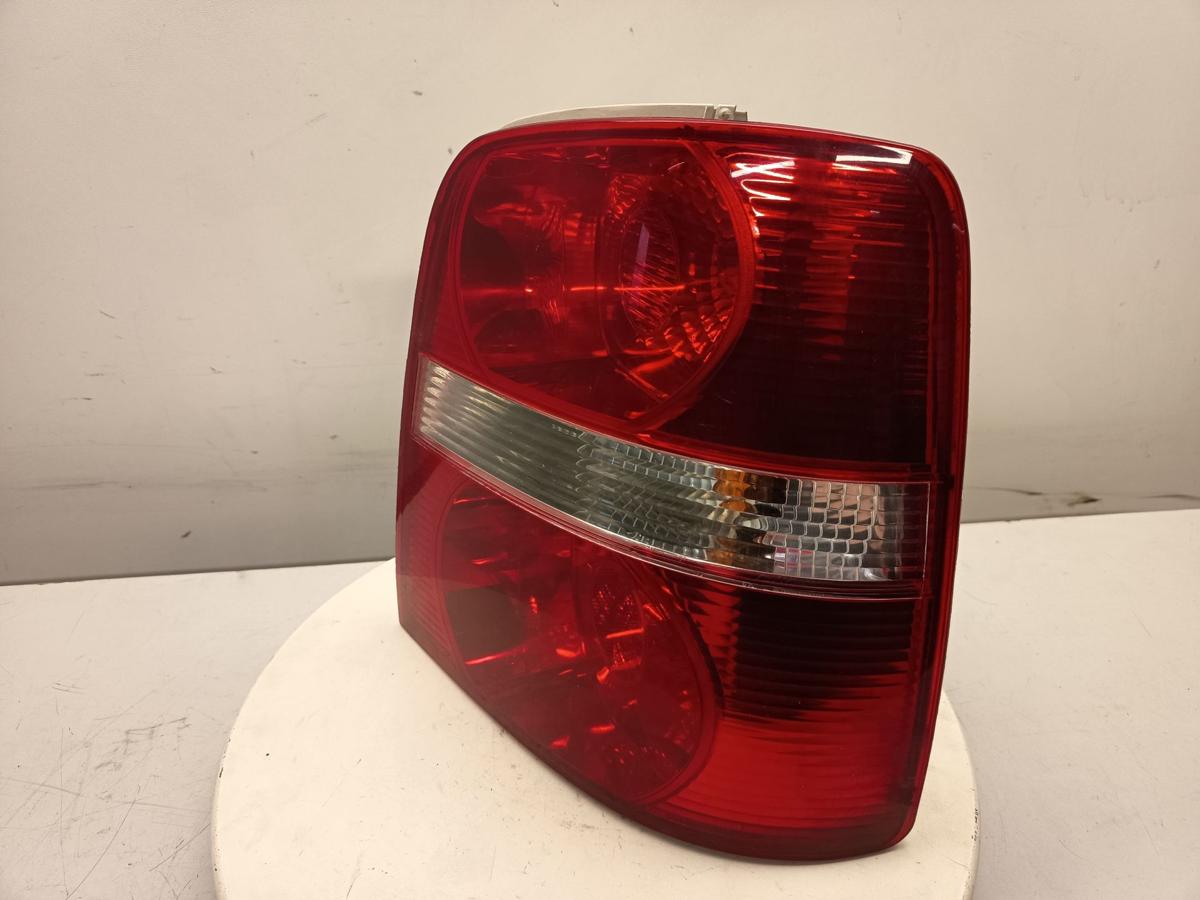 VW Touran 1T original R&uuml;ckleuchte rechts vor Facelift Baujahr 2006