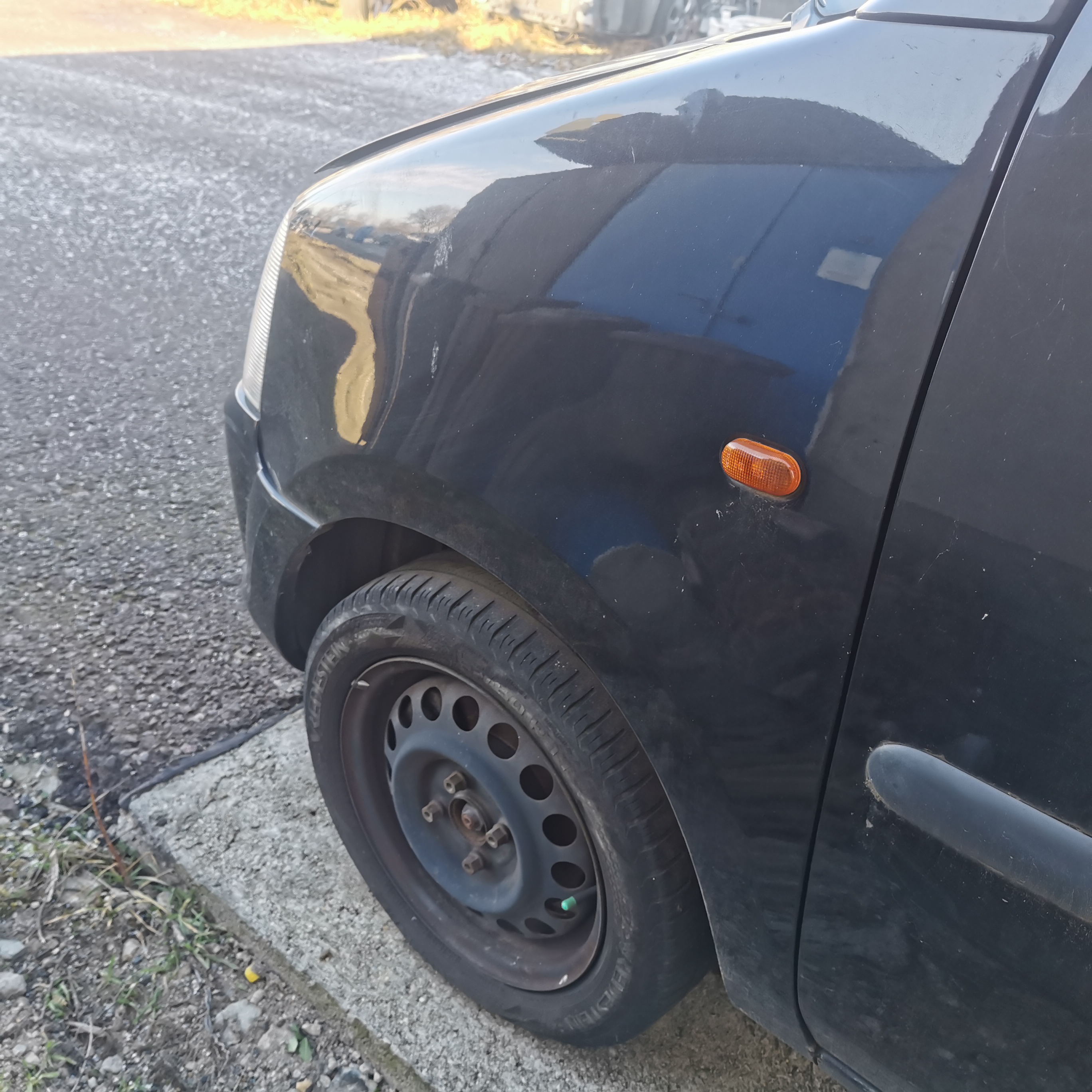 Opel Agila A H00 Bj03 Kotflügel Fender vorn links Z20R Saphirschwarz