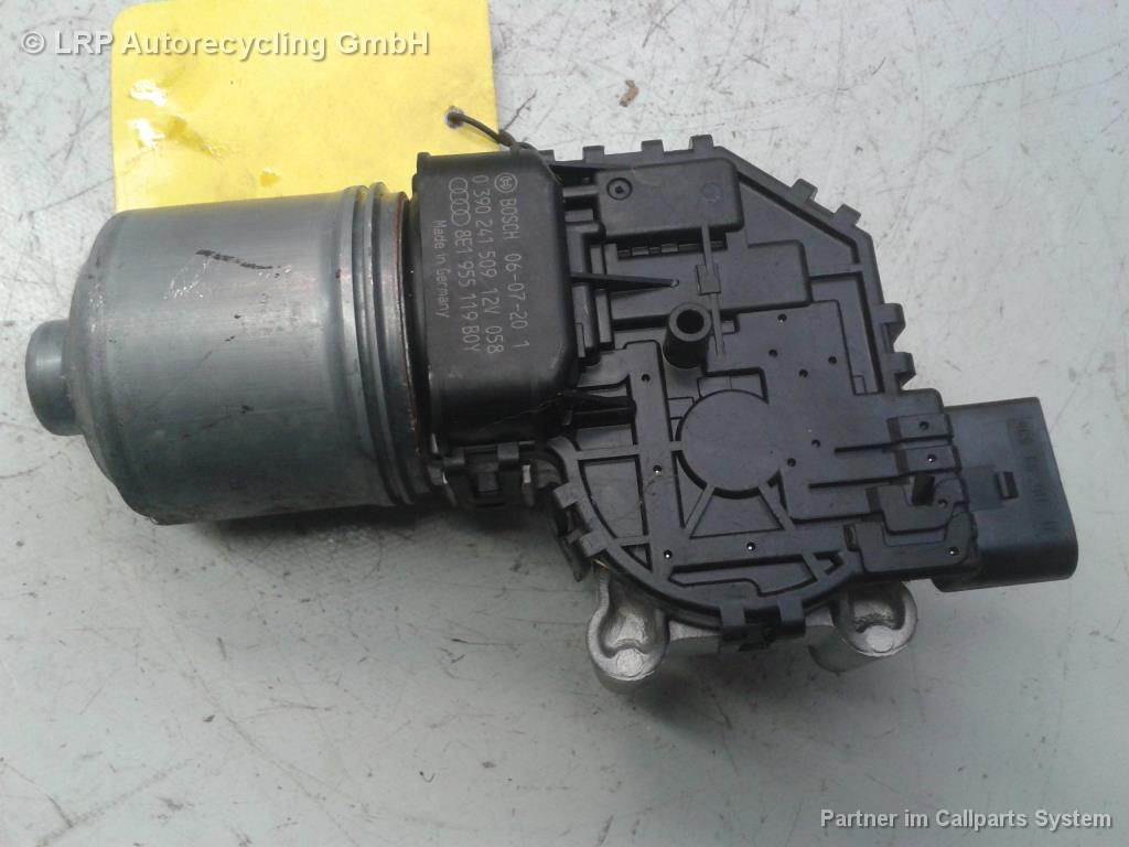 Audi A4 8E B7 BJ2006 Wischermotor vorn 8E1955119 Bosch 0390241509