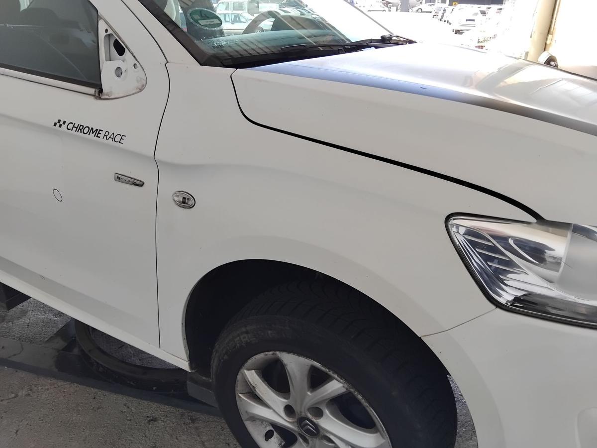 Citroen C-Elysee original Kotfl&uuml;gel vorn rechts EWP weiss banquise BJ2015