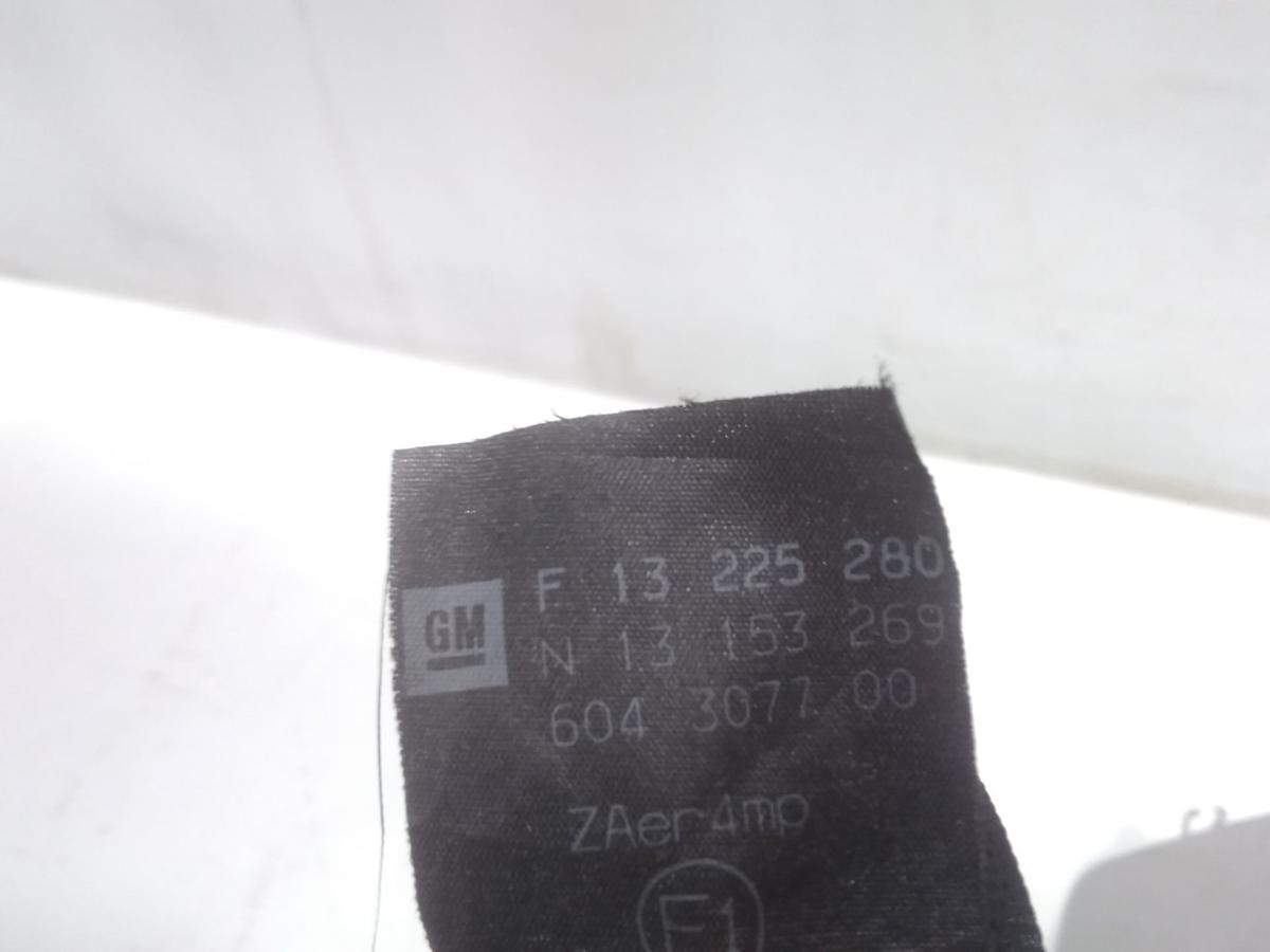 Opel Corsa D original Sicherheitsgurt vorn links 5-Türer unfallfrei BJ2006