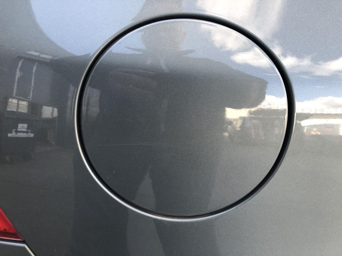 VW Golf 5 V 1K Tankklappe Tankdeckel Tankverschluss LA6Q Sagegreen