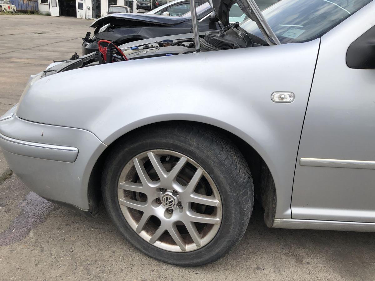 VW Bora 1J Kotfl&uuml;gel vorn links Fahrerseite Seitenwand LA7W Reflexsilber Met