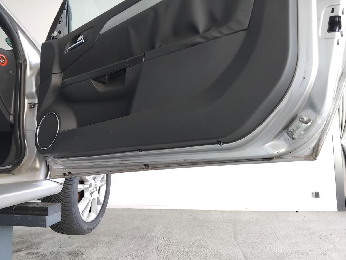 Opel Tigra TwinTop Tür rechts Beifahrertür starsilber III Z157 BJ2006 Rohbau