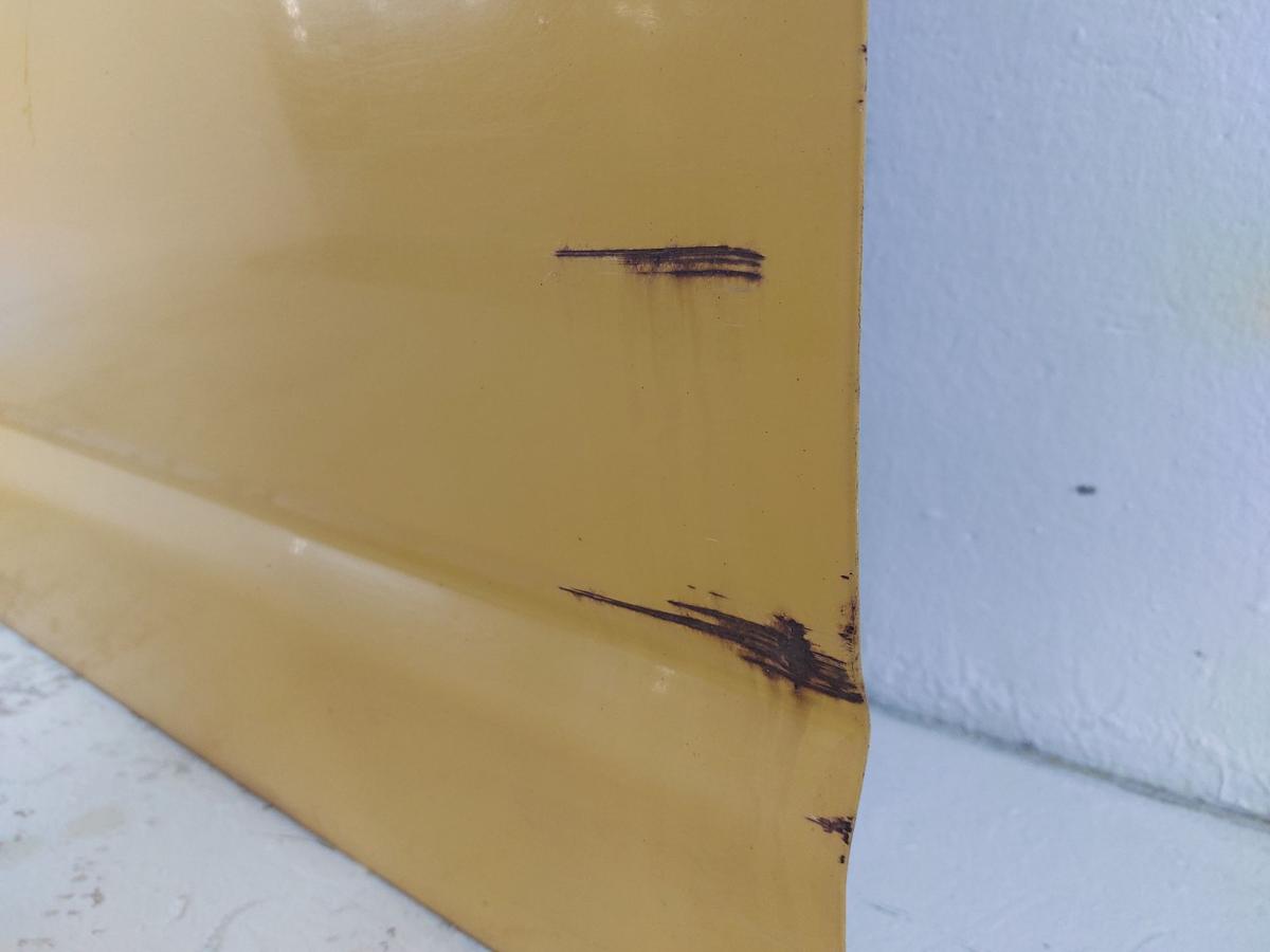 VW T5 7H Transporter Schiebet&uuml;r links Postgelb Dellen tiefe Kratzer