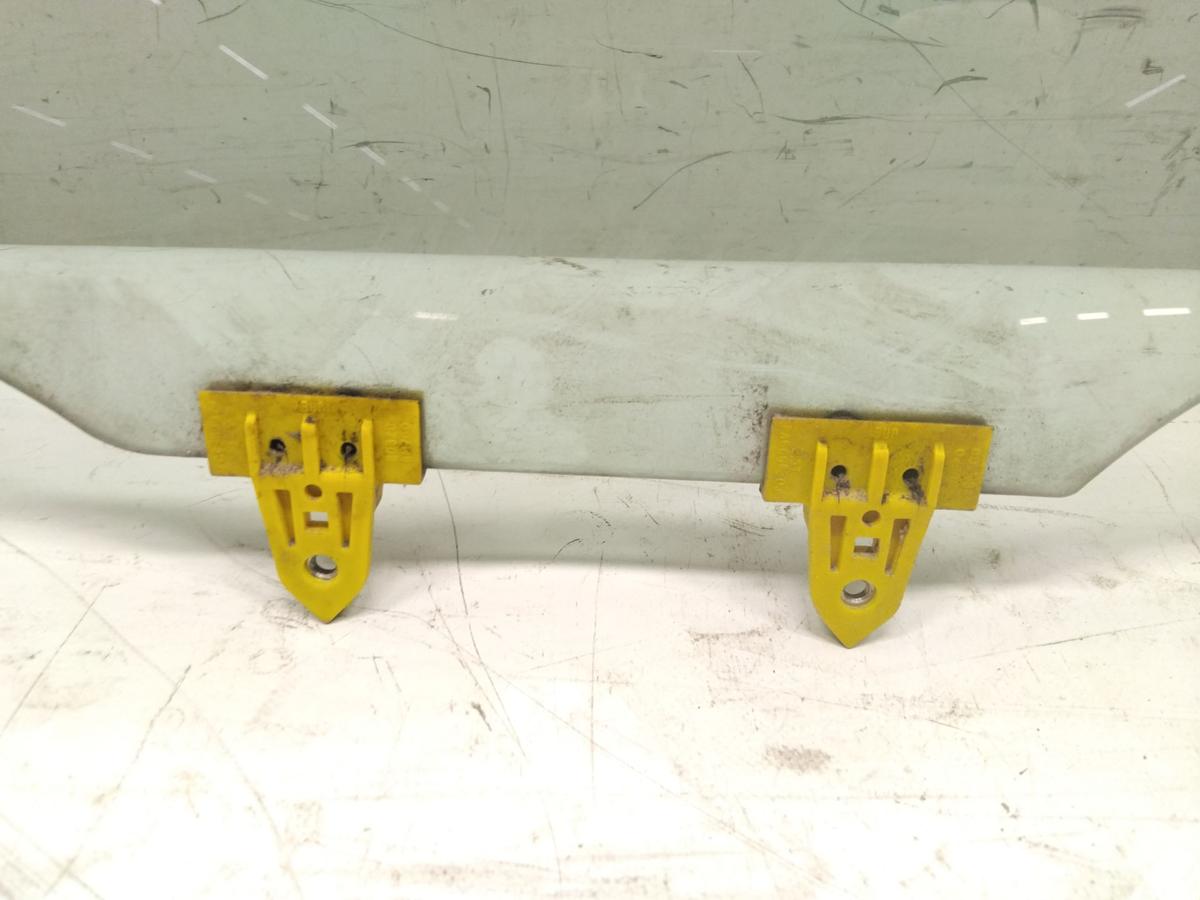 Nissan Micra K12 T&uuml;rscheibe vorn links 3-T&uuml;rer gr&uuml;ncolor Bj.2006