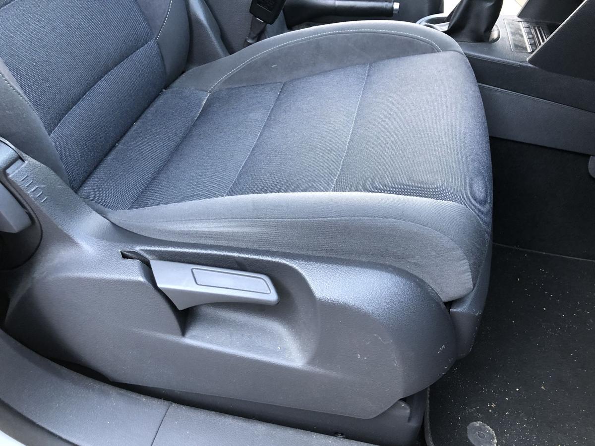 VW Touran 1T3 ab2010 Sitz vorn rechts Beifahrersitz Stoff Alcantara Style