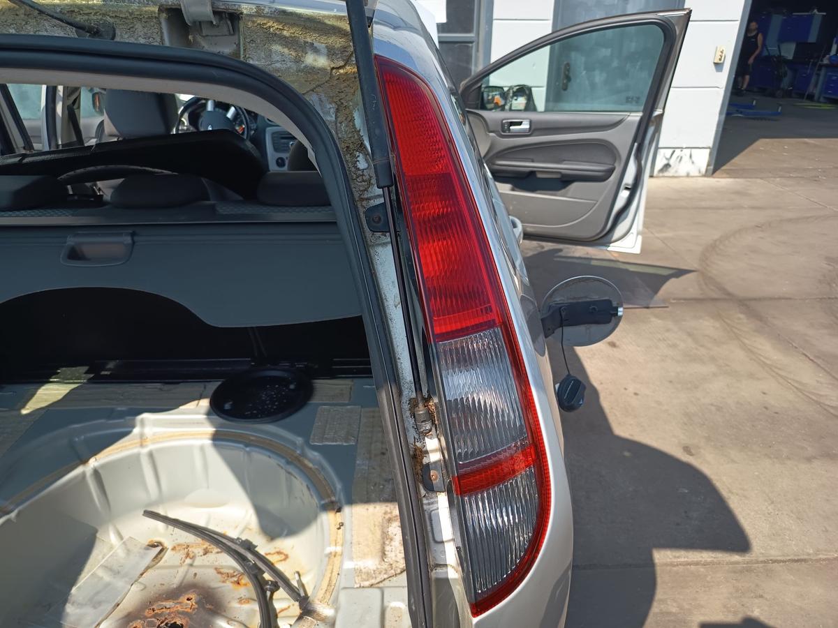 Ford Focus II Turnier original R&uuml;ckleuchte rechts Heckschlusslicht Bj 2008