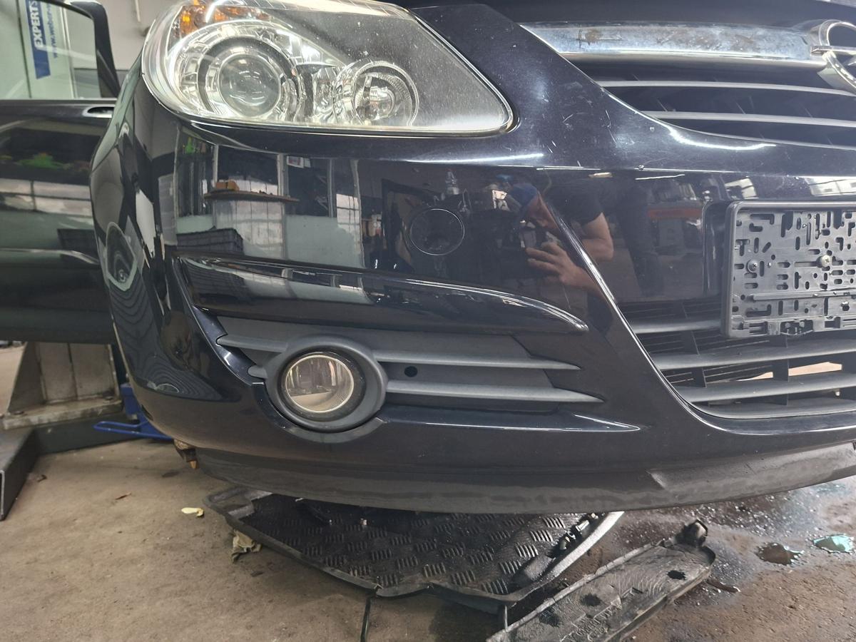 Opel Corsa D orig Stoßfänger Stoßstange vorn 2HU Saphirschwarz Metallic Bj 2007