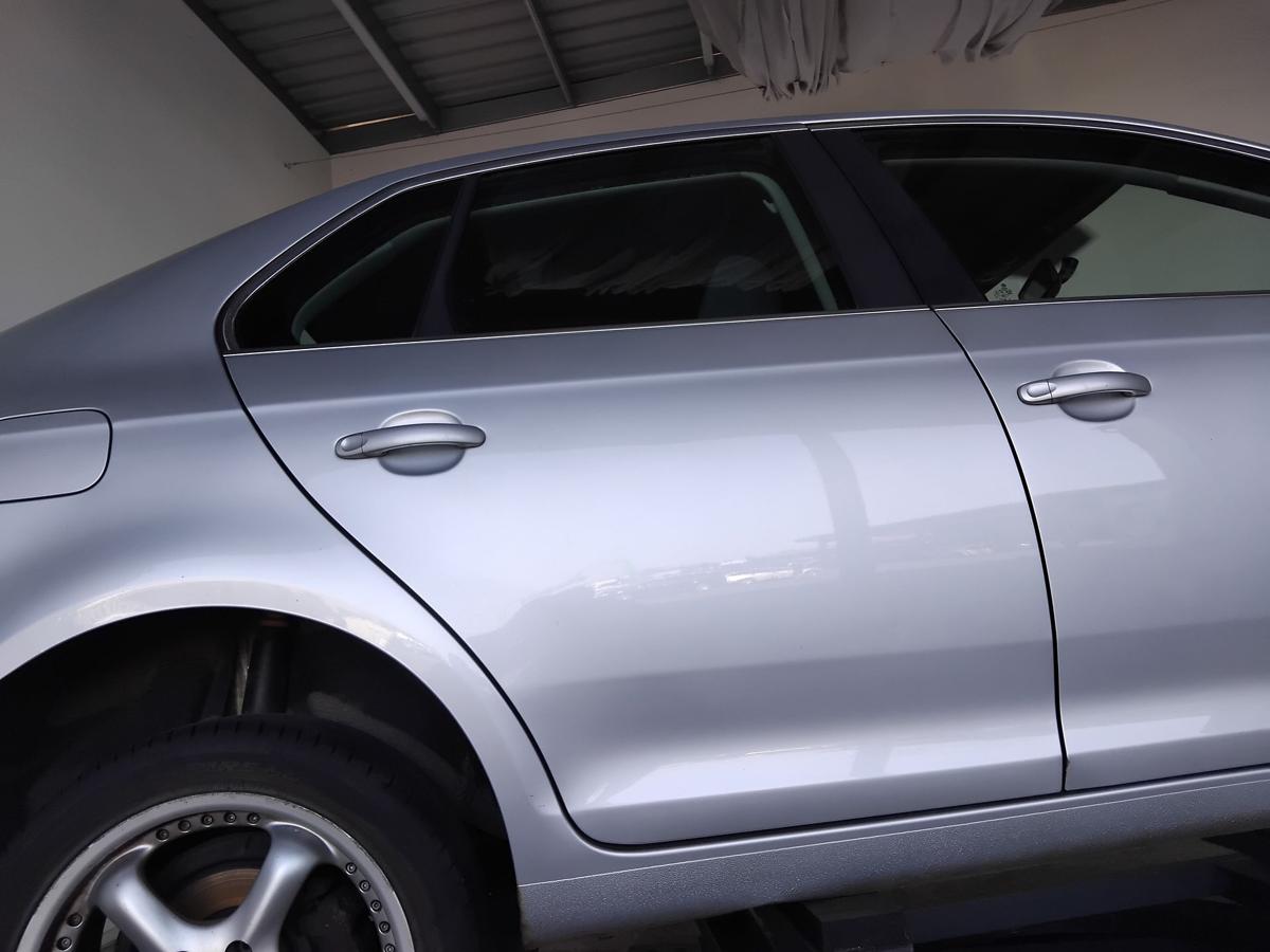 VW Jetta V 1K2 T&uuml;r hinten rechts Limousine LA7W reflexsilber BJ2007