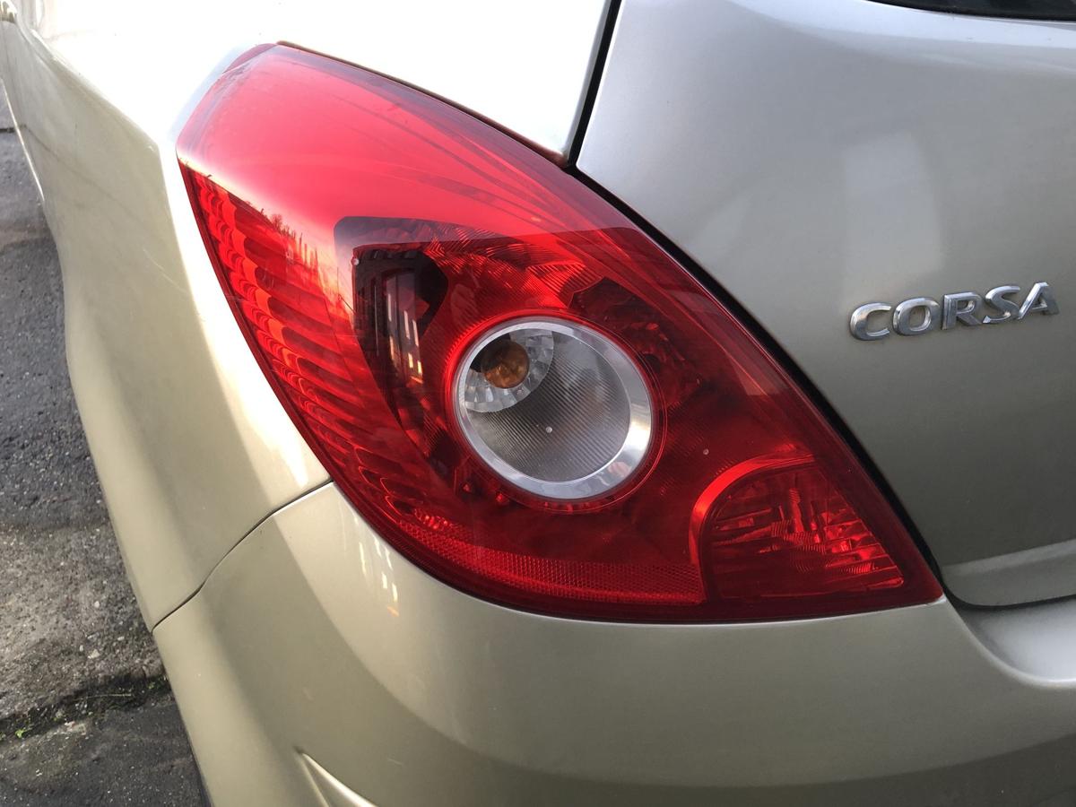 Opel Corsa D R&uuml;ckleuchte links R&uuml;cklicht Heckleuchte nur 3 t&uuml;rer 2006-2014