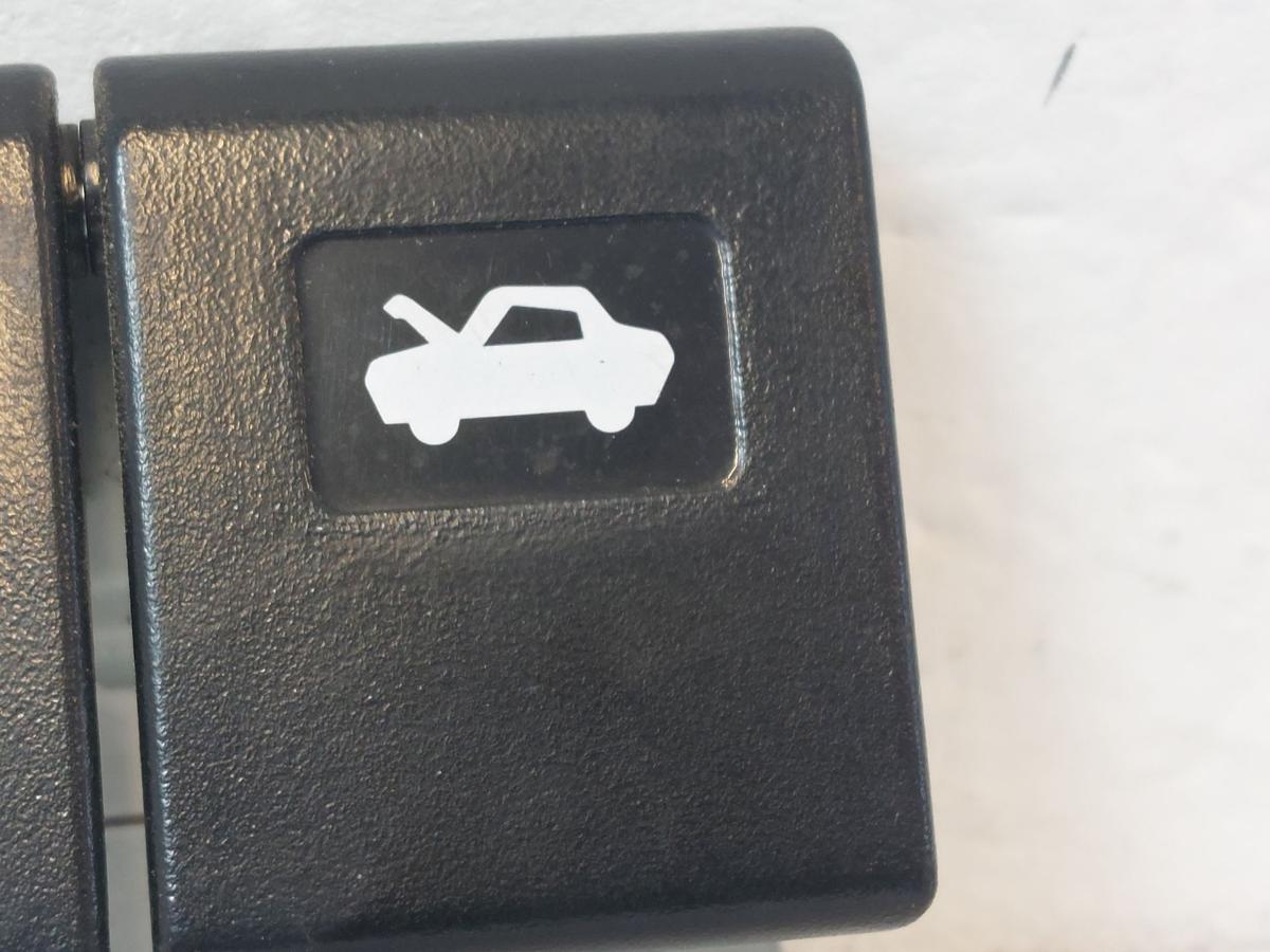 Nissan Qashqai J11 Hebel für Motorhaubenöffnung und Tankklappenentriegelung