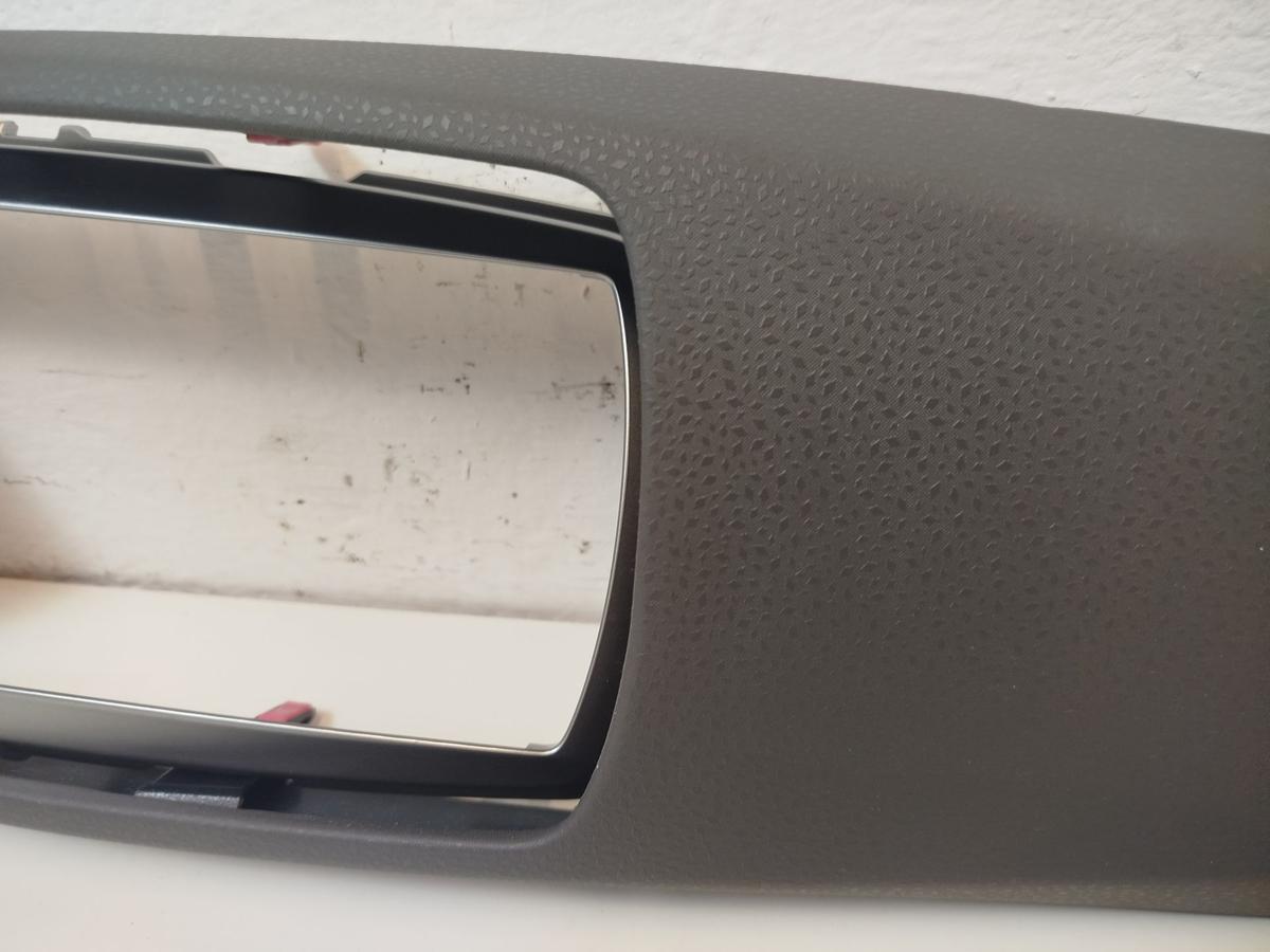 Toyota Yaris XP13 Blende Armaturenbrett Radioausschnitt Luftd&uuml;sen links rechts