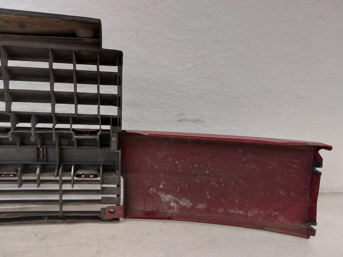 VW T4 Caravelle Grill Frontgrill K&uuml;hlergrill mit Leiste kurze Front rot OEM