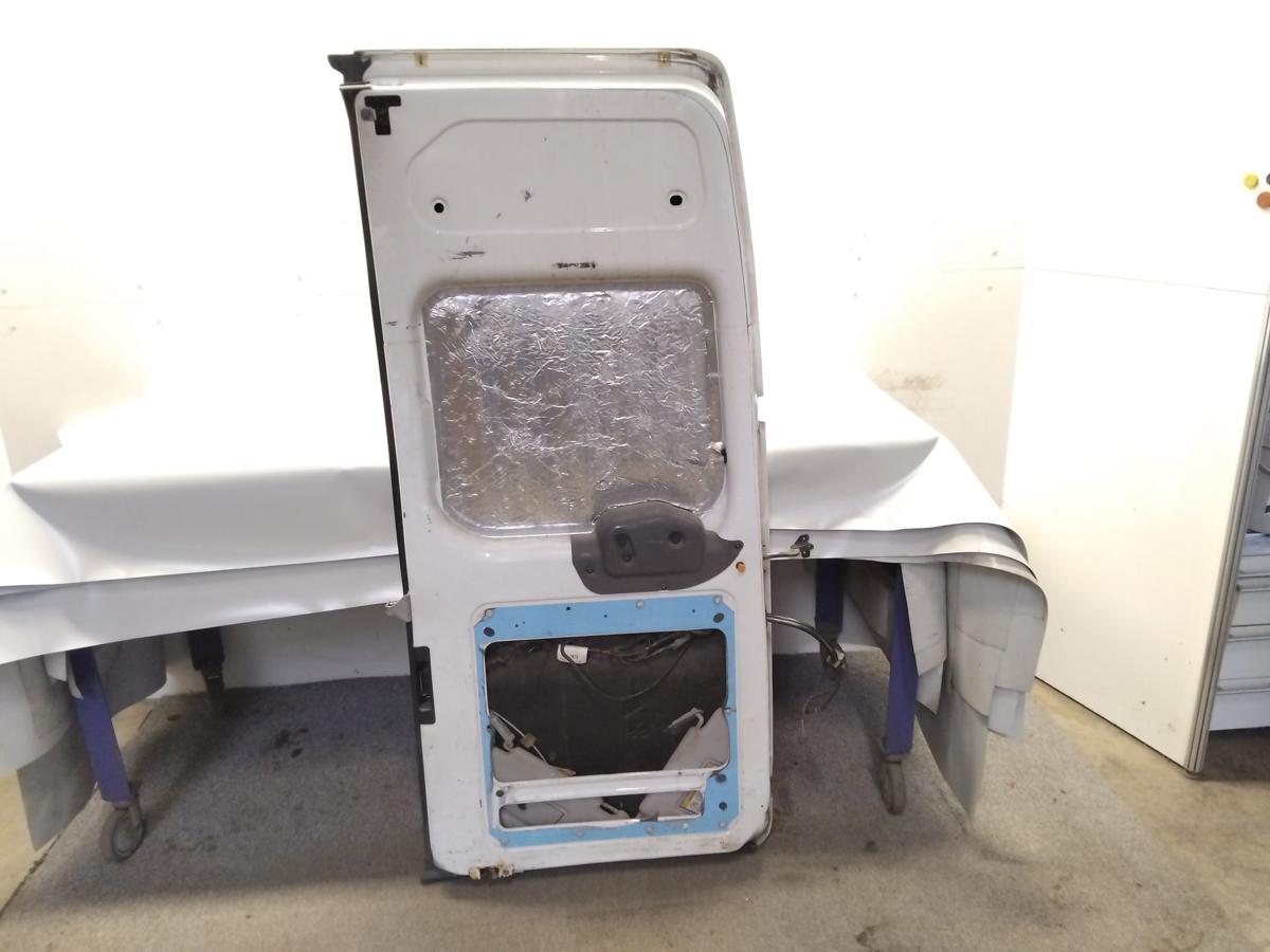 Ford Transit 6 TT9 Heckfl&uuml;gelt&uuml;r Heckt&uuml;r links Bus Mittelhochdach BJ2013 weiss