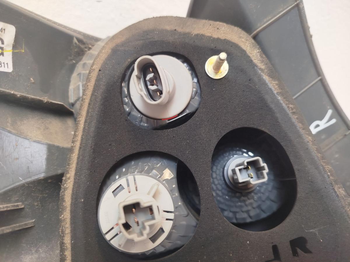 Honda Civic EP1 Rückleuchte Schlussleuchte Rücklicht hinten rechts 3trg 03-05